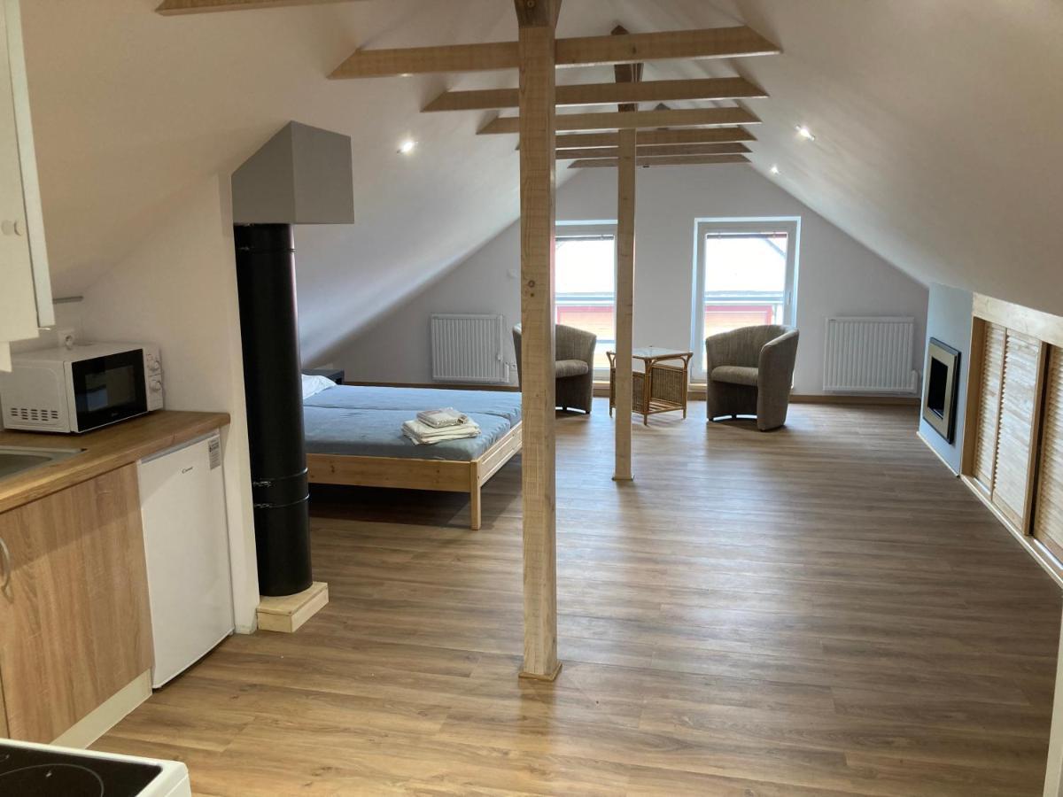 Dum U Lipky Apartment Svetla nad Sazavou Luaran gambar